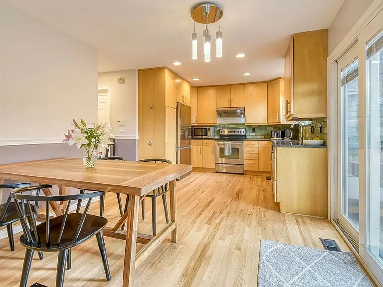 609 Briggs Pl — Photo 4