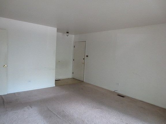 2nd image of 19425 Oak Ave