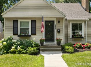 2046 Tenway Dr SE, East Grand Rapids, MI