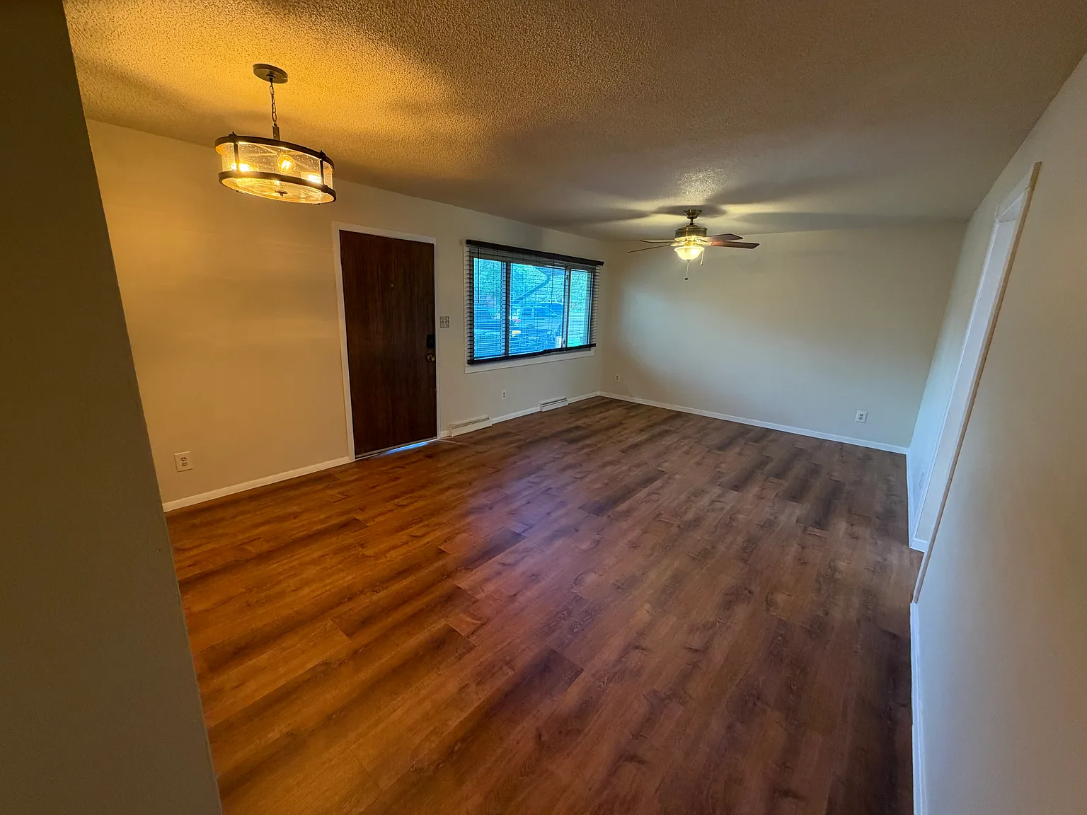 3 bed, 1728 sqft, $1,850 — Photo 3