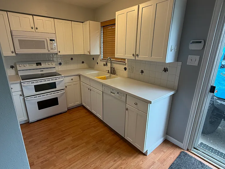 1399 Vance St — Photo 7
