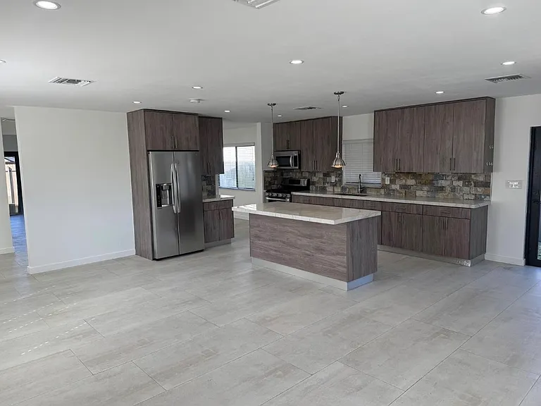 2832 SW 124th Ct — Photo 2