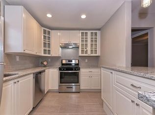 39 Wedgewood Dr APT 112, Verona, NJ 07044