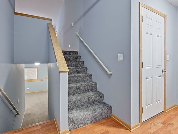 3rd image of 362 E Shorewood Dr