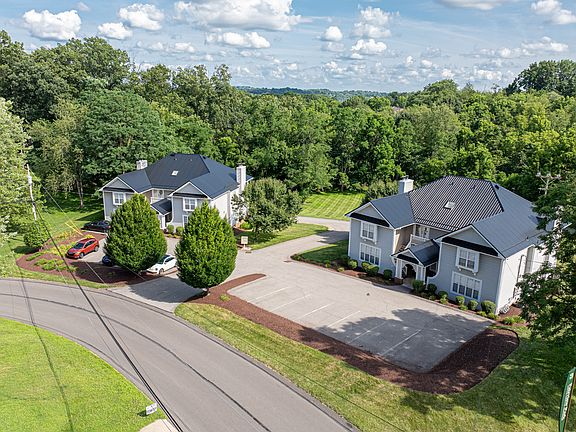 2nd image of 127 Greenwood Dr #5