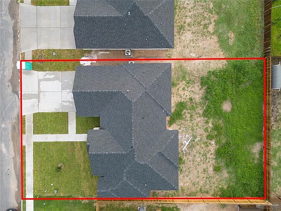 3rd image of 708 Juan Seguin St
