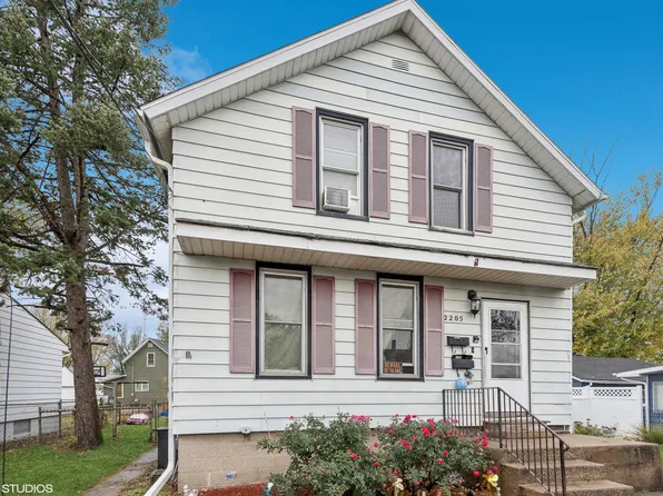 2205 Wabash St, Michigan City, IN 46360