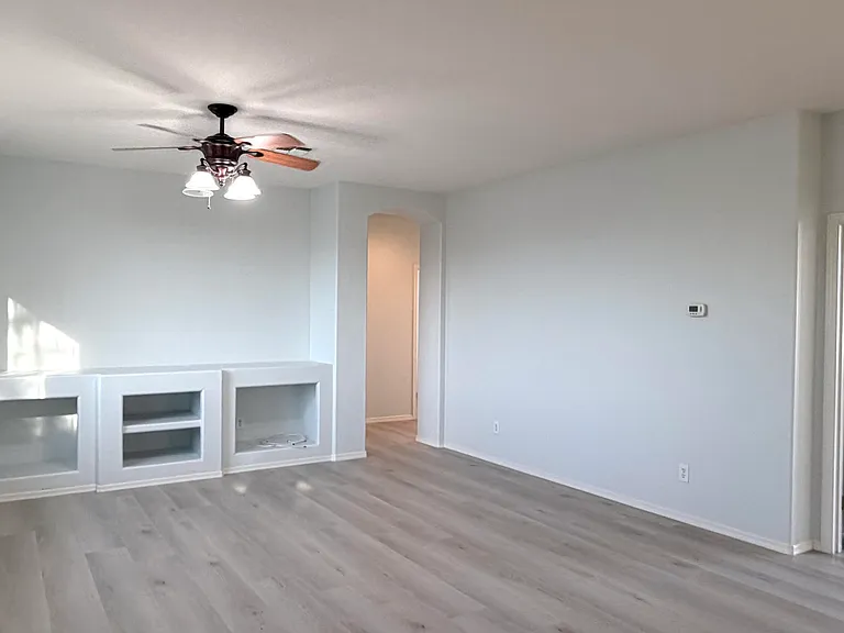 1289 E Iris Dr — Photo 20