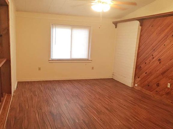 4th image of 380 N 57th Ave
