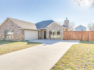 207 N King St, Itasca, TX 76055