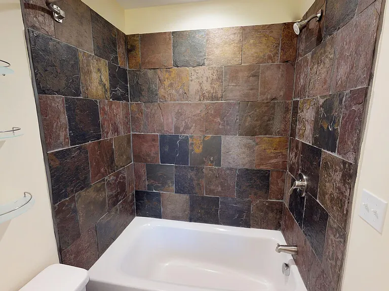 47 Pleasant St #203 — Photo 9