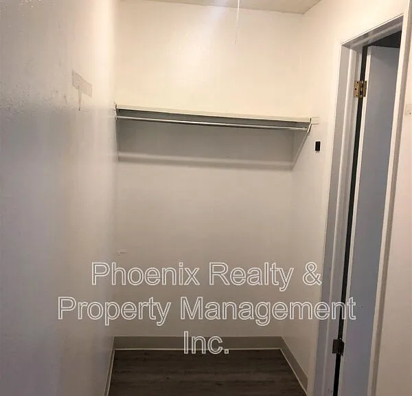 3393 Madison Ave #W328 — Photo 9