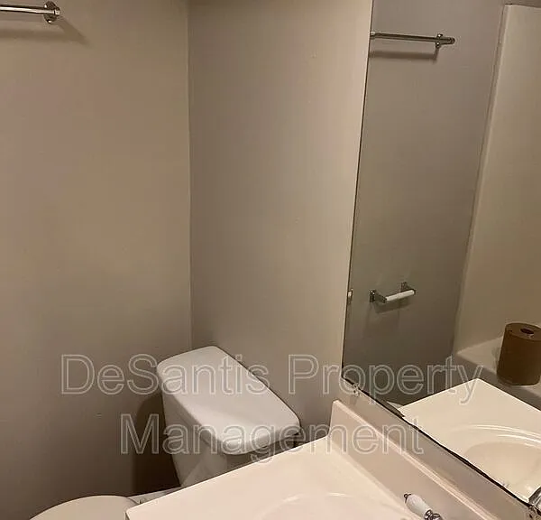 168 Center Ave #1 — Photo 17