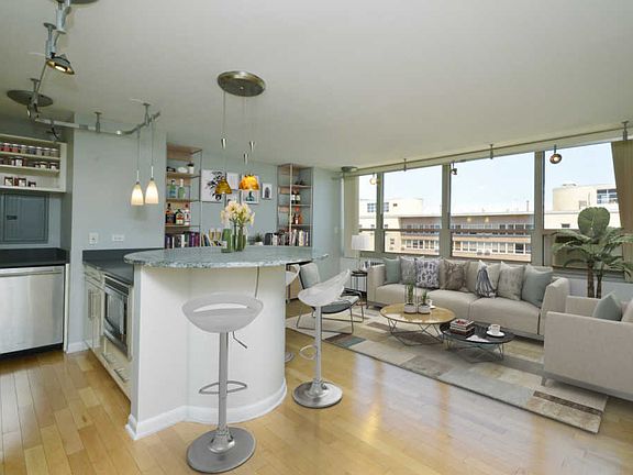 2nd image of 3950 N Lake Shore Dr APT 2326E
