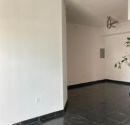 4th image of 275 NE 18th Ave #502