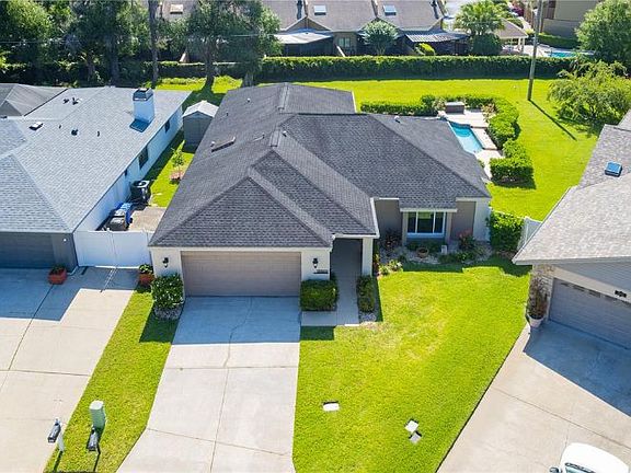 2nd image of 13502 Clubside Dr