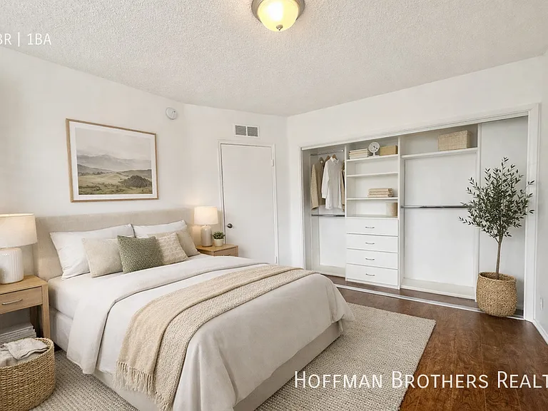 7171 Lexington Ave #9 — Photo 3