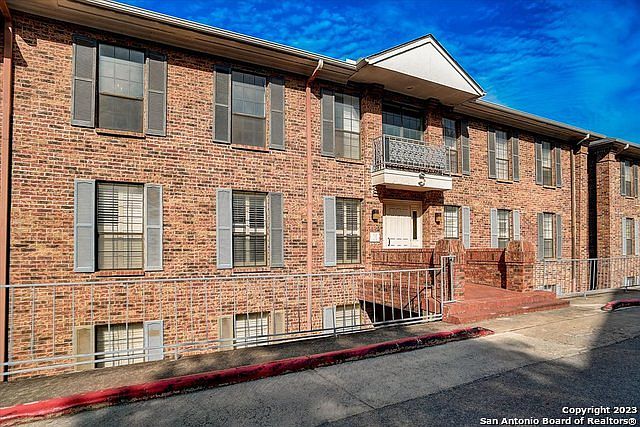 1st image of 5359 FREDERICKSBURG RD #517E