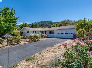3085 W Shasta Ave, Roseburg, OR 97471