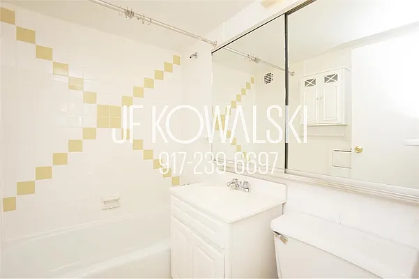 Rented by R New York | media 5