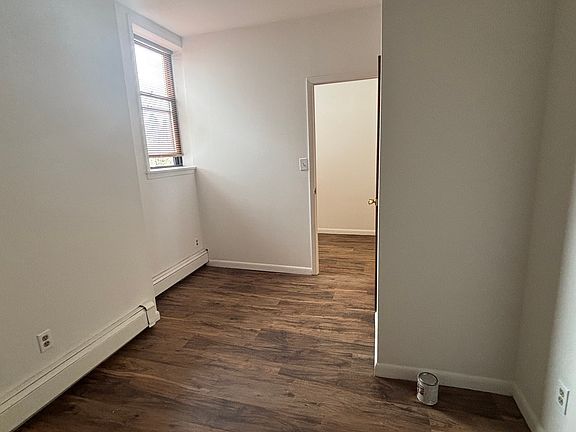 5th image of 23-26 Steinway St #D