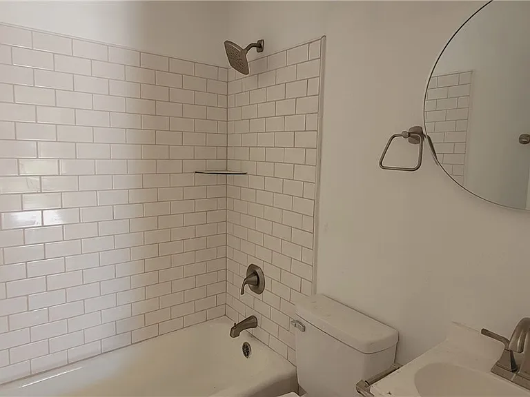 315 Saint Marks St — Photo 10
