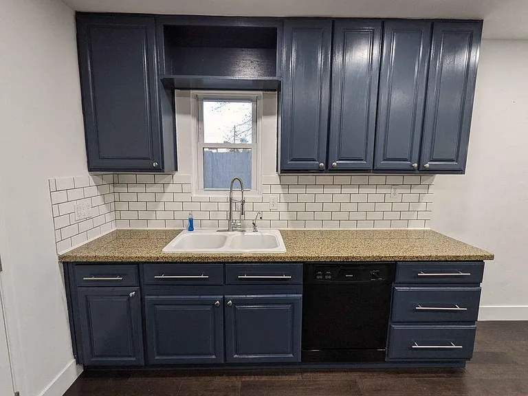 1154 W 2nd Pl — Photo 16