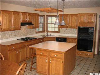 4th image of 7277 Pine Woods Way