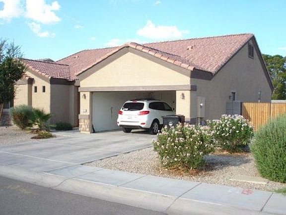 3rd image of 1117 N COTA Lane