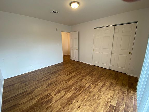 5th image of 4500 Laguna Pl #4500