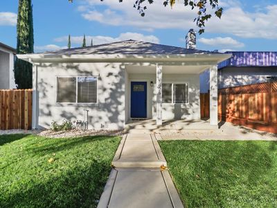 1825 W St, Sacramento, CA, 95818