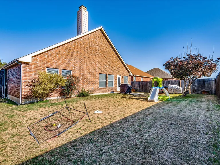 1900 Juniper Dr — Photo 22