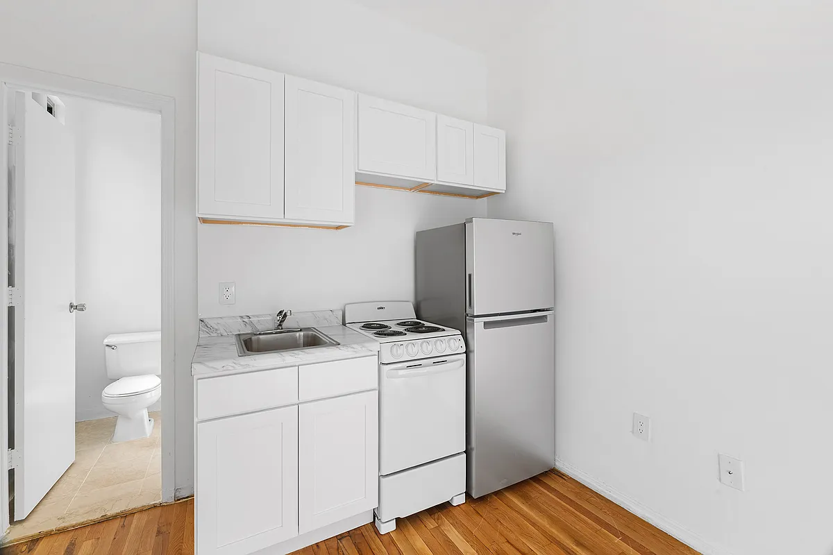 Building Photo - 239 W 63rd St #PG