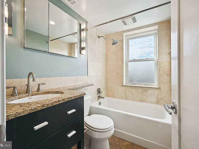 1727 R St NW #502 — Photo 12