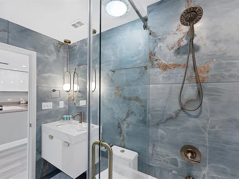 525 E Jackson St #705 — Photo 27