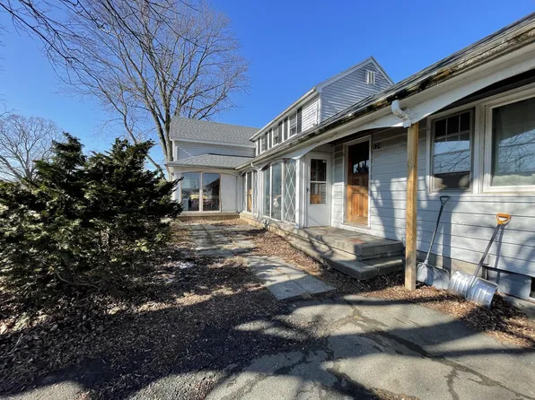 174 Russell St, Hadley, MA 01035