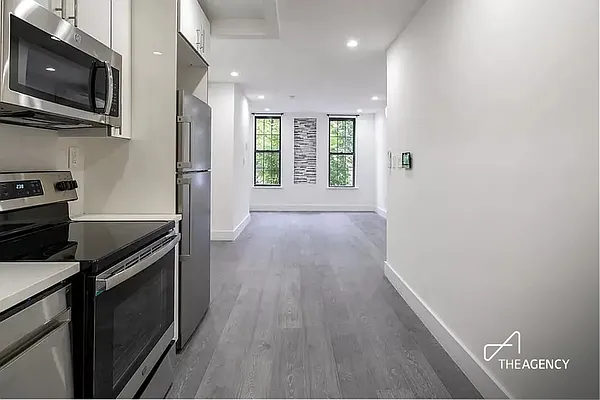 Rented by The Agency | media 7