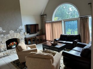 1245 Club Rd, Woodstock, IL 60098