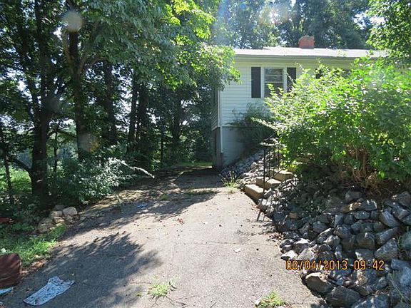 3rd image of 507 1st St