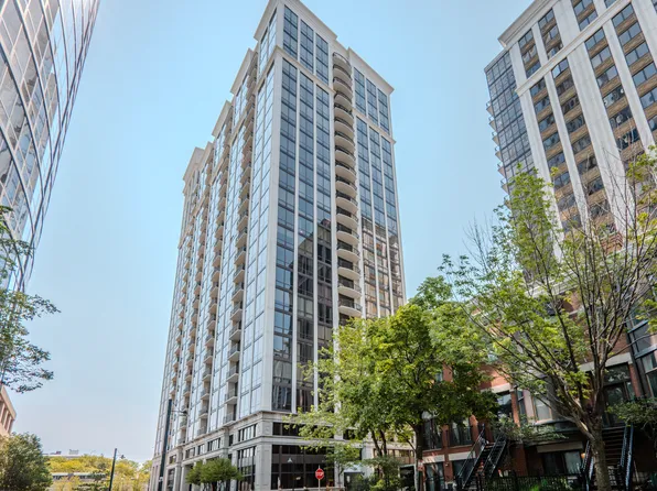 233 E 13th St APT 2001, Chicago, IL 60605