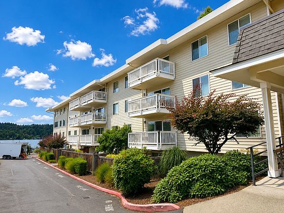 3rd image of 5021 Ripley Lane N #203
