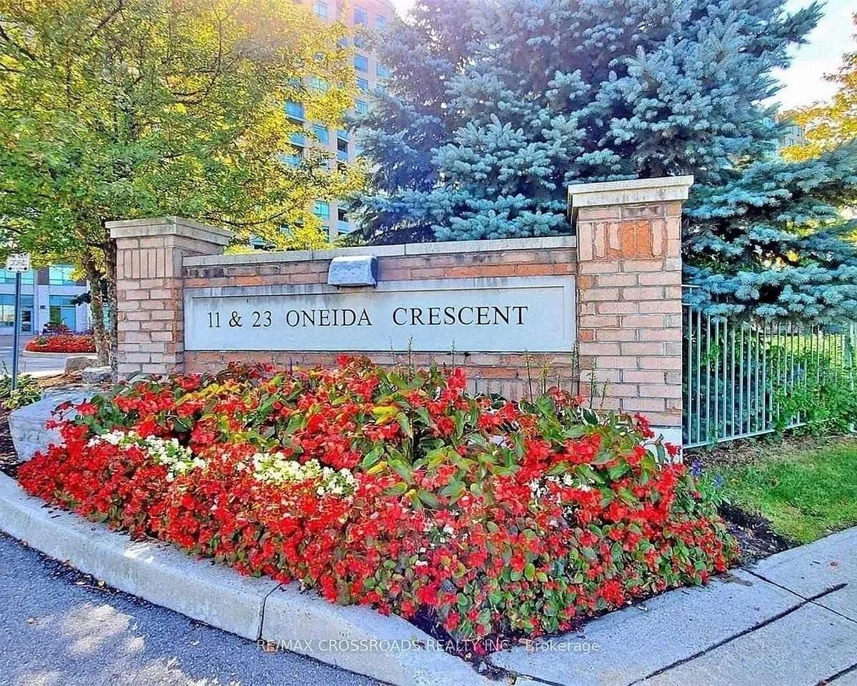 Building Photo - 23 Oneida Cres #801