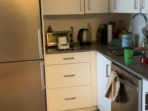 5th image of 800 Richmond St W #500