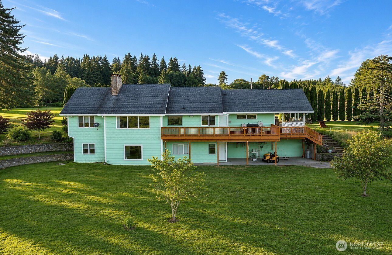 1st image of 32 Thompson Lane