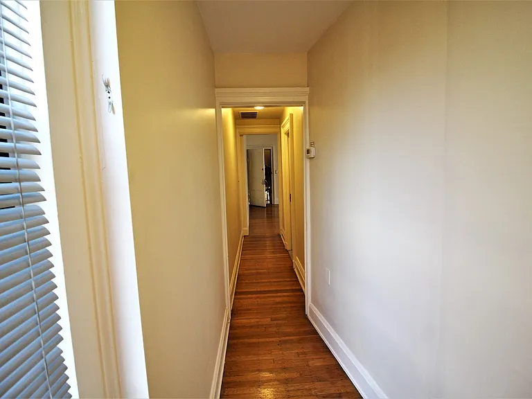 920 Saint Paul St — Photo 14