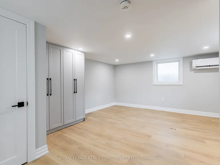 2 Thorndale Ave #C — Photo 15