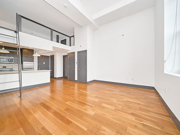 4th image of 340 E 117th St #5K