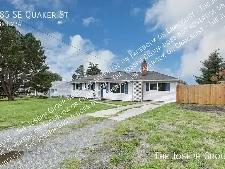 285 SE Quaker St — Photo 8