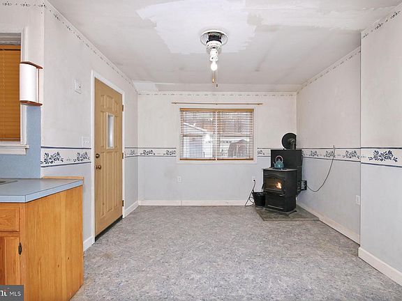 5th image of 230 Rexmont Rd