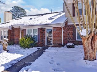 438 Hollomon Dr, Hampton, VA 23666